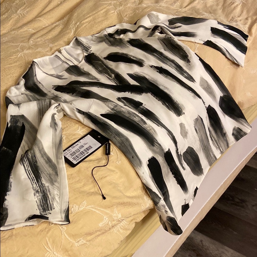 Abstract Black and White Women's Top - Picture 4 of 8